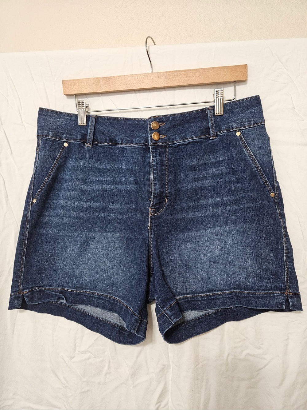 d. jeans Dark Blue Double-Button Denim Shorts